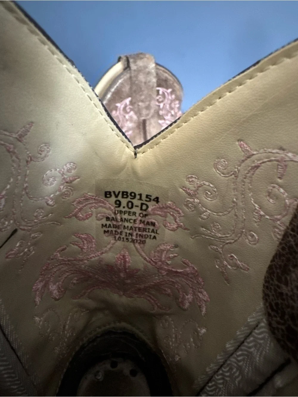 Western-Inspired Women’s Glitter Pink Brown Embroidered Boots
